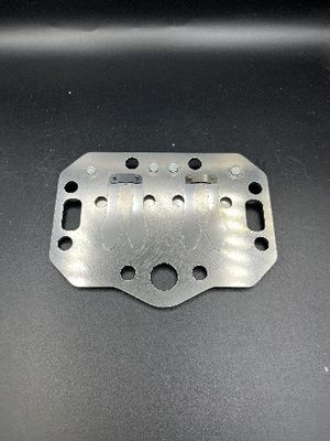 ビッツァー 2CESシリーズ 半密封圧縮機用のバルブプレート組成 - モデル 2CES-3Y,2CES-4Y,2CES-3,2CES-4-40S